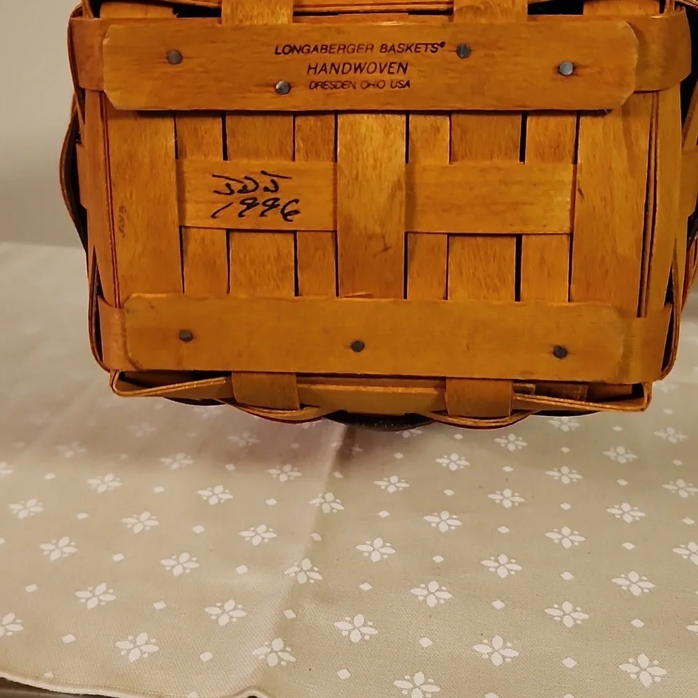 Longaberger 1996 Easter Basket
